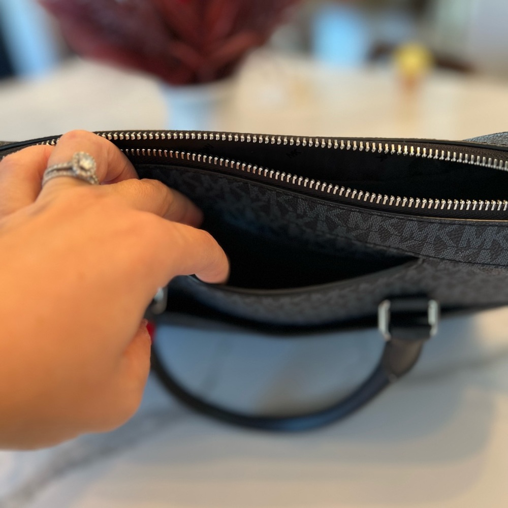 Michael Kors, laptop briefcase - Picture 6 of 9